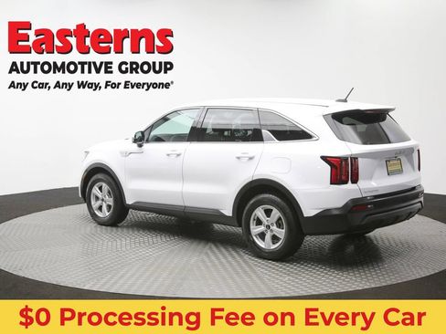 Used 2023 Kia Sorento LX FWD image 59