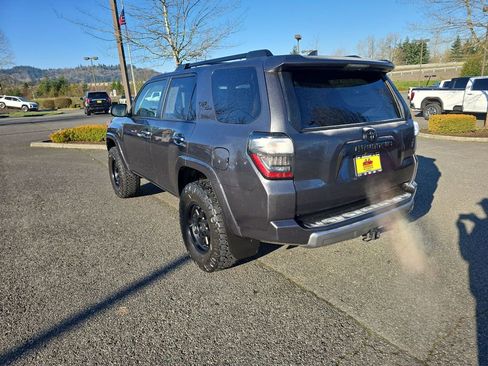 Used 2020 Toyota 4Runner TRD Off-Road Premium w/ Moonroof Package image 4