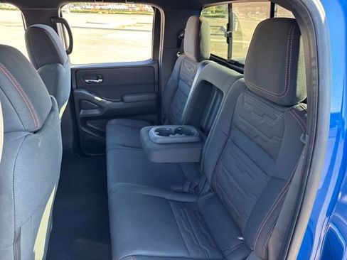 Used 2025 Nissan Frontier PRO-4X image 18