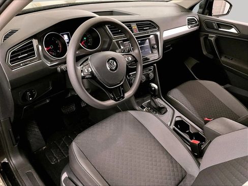 Used 2021 Volkswagen Tiguan S FWD image 12