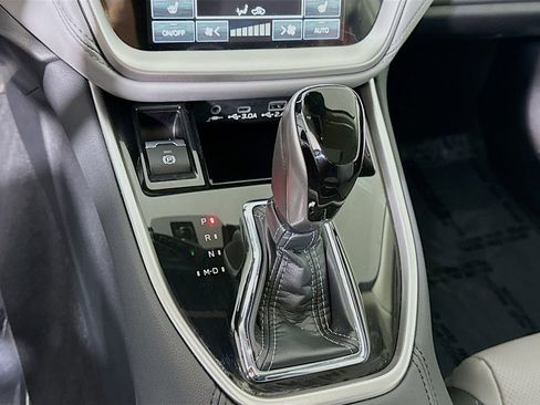 Certified 2025 Subaru Outback Limited image 11