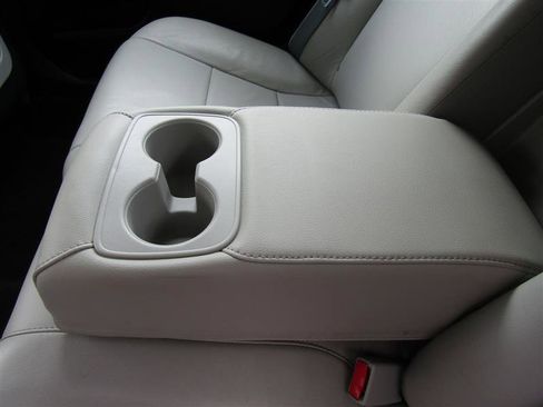 Used 2013 Toyota Avalon XLE image 24