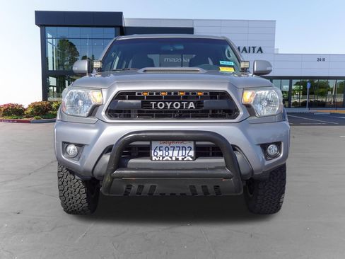 Used 2015 Toyota Tacoma PreRunner w/ TRD Sport Package RWD image 9