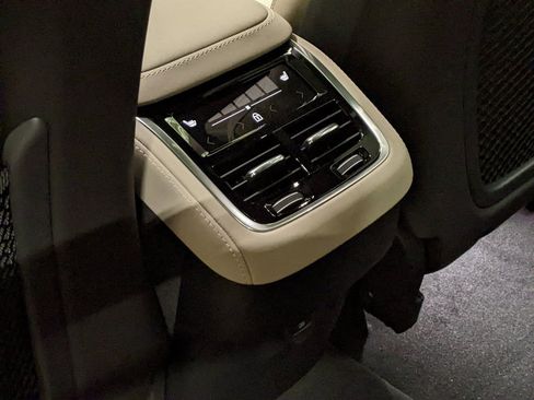 New 2026 Volvo XC90 B6 Ultra AWD/4WD image 24