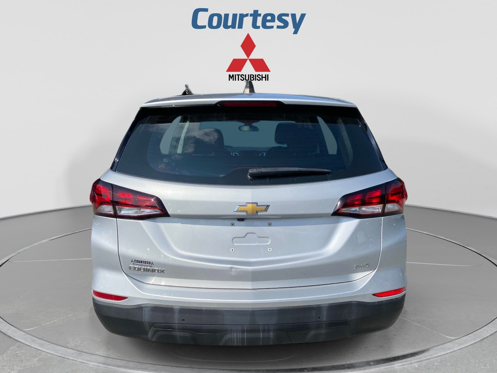 Used 2022 Chevrolet Equinox LS AWD/4WD image 4
