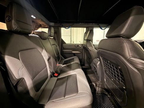 Used 2023 Ford Bronco Black Diamond AWD/4WD image 34