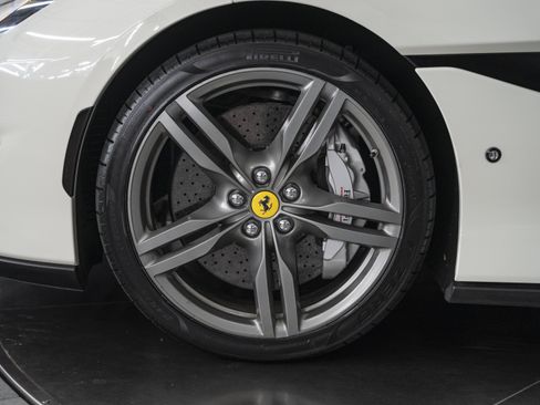 Used 2021 Ferrari Portofino RWD image 21