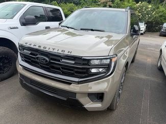 Used 2026 Ford Expedition Platinum w/ Stealth Performance Package AWD/4WD video 1