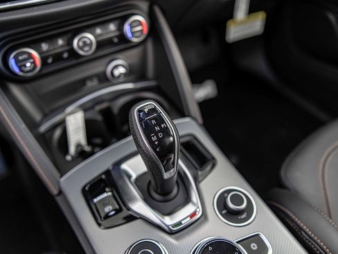 New 2025 Alfa Romeo Stelvio Sprint image 30