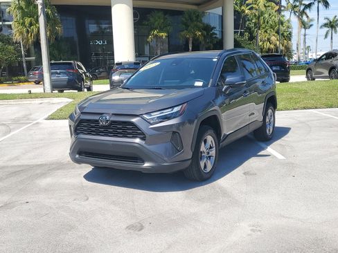 Used 2023 Toyota RAV4 XLE w/ Convenience Package image 7