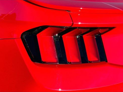 Used 2025 Ford Mustang GT RWD image 29