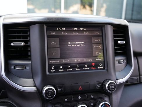 Used 2019 RAM 1500 Big Horn RWD image 10