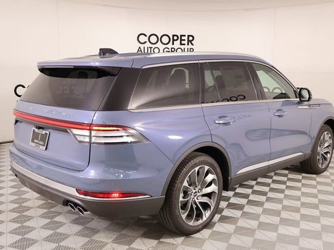 New 2026 Lincoln Aviator AWD image 21