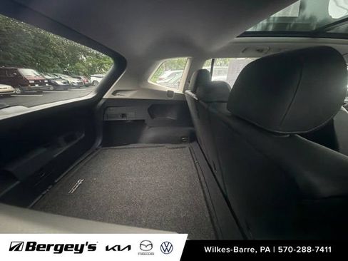 Used 2019 Volkswagen Tiguan SE w/ Panoramic Sunroof Package AWD/4WD image 10
