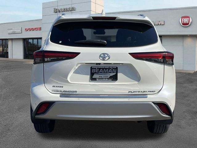 Used 2021 Toyota Highlander Platinum AWD/4WD image 6