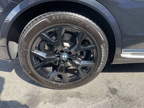 Used 2023 BMW X7 xDrive40i w/ Premium Package AWD/4WD image 12