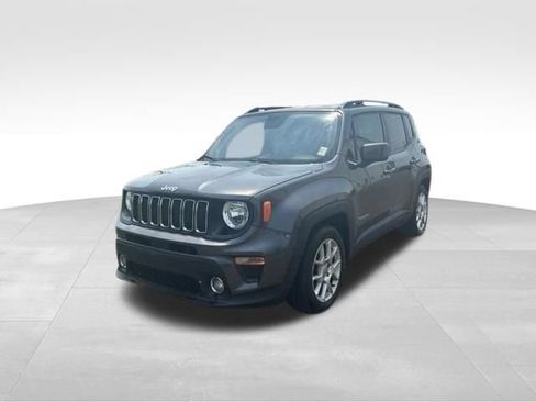 Used 2020 Jeep Renegade Latitude FWD image 3
