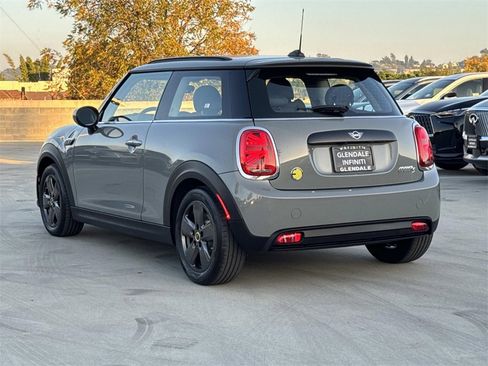 Used 2022 MINI Cooper SE image 4
