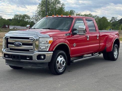 Used 2011 Ford F350 Lariat w/ Lariat Interior Pkg image 9