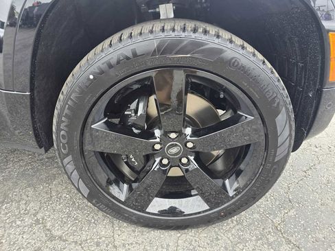 New 2025 Land Rover Defender 110 V8 image 10