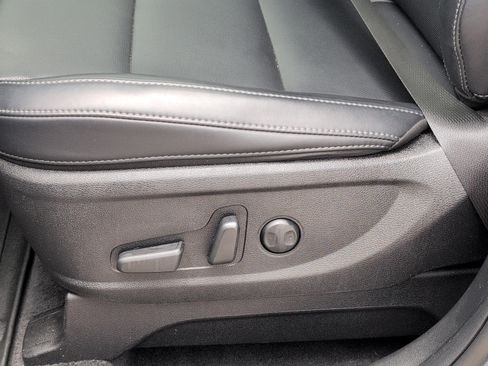 Used 2025 Kia Telluride S FWD image 14