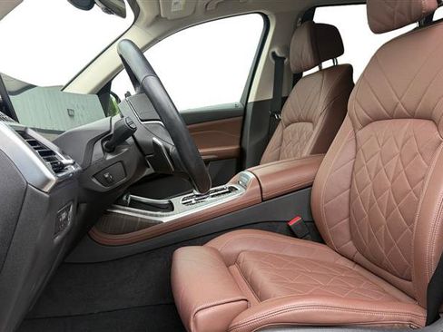 Used 2023 BMW X7 xDrive40i w/ Premium Package AWD/4WD image 10