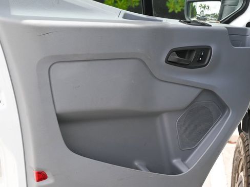 Used 2018 Ford Transit 250 148 High Roof RWD image 11