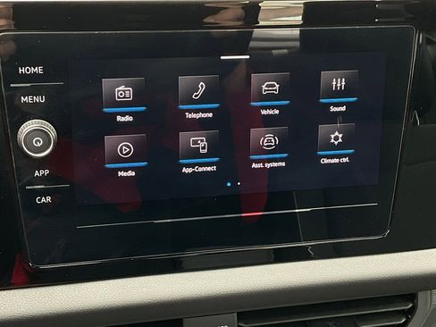 Used 2025 Volkswagen Jetta Sport image 29