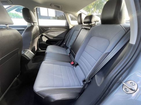 Used 2025 Volkswagen Jetta SE image 25