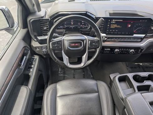 Used 2025 GMC Sierra 1500 SLT AWD/4WD image 19