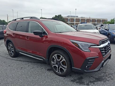 Certified 2025 Subaru Ascent Limited AWD/4WD image 3