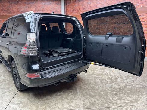 Used 2023 Lexus GX 460 Premium w/ Premium Plus Package image 12