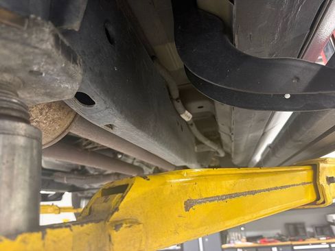 Used 2019 Nissan Titan SV AWD/4WD image 24