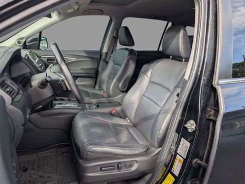 Used 2021 Honda Pilot Special Edition image 3