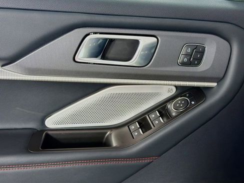 Certified 2025 Ford Explorer ST AWD/4WD image 21