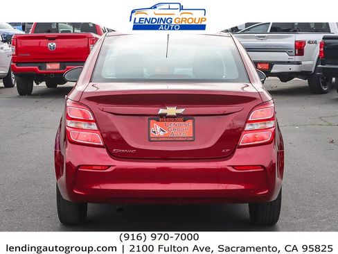 Used 2019 Chevrolet Sonic LT w/ Convenience Package image 3