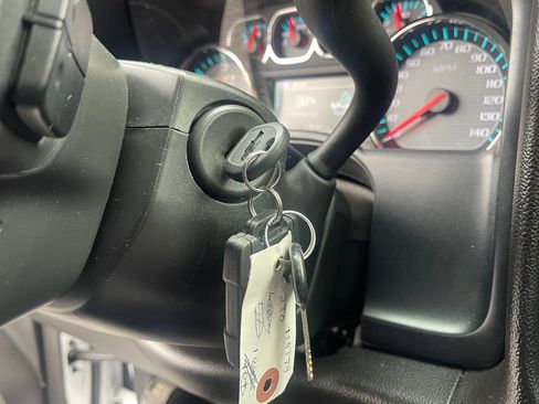 Used 2018 Chevrolet Silverado 1500 LT w/ All Star Edition image 28