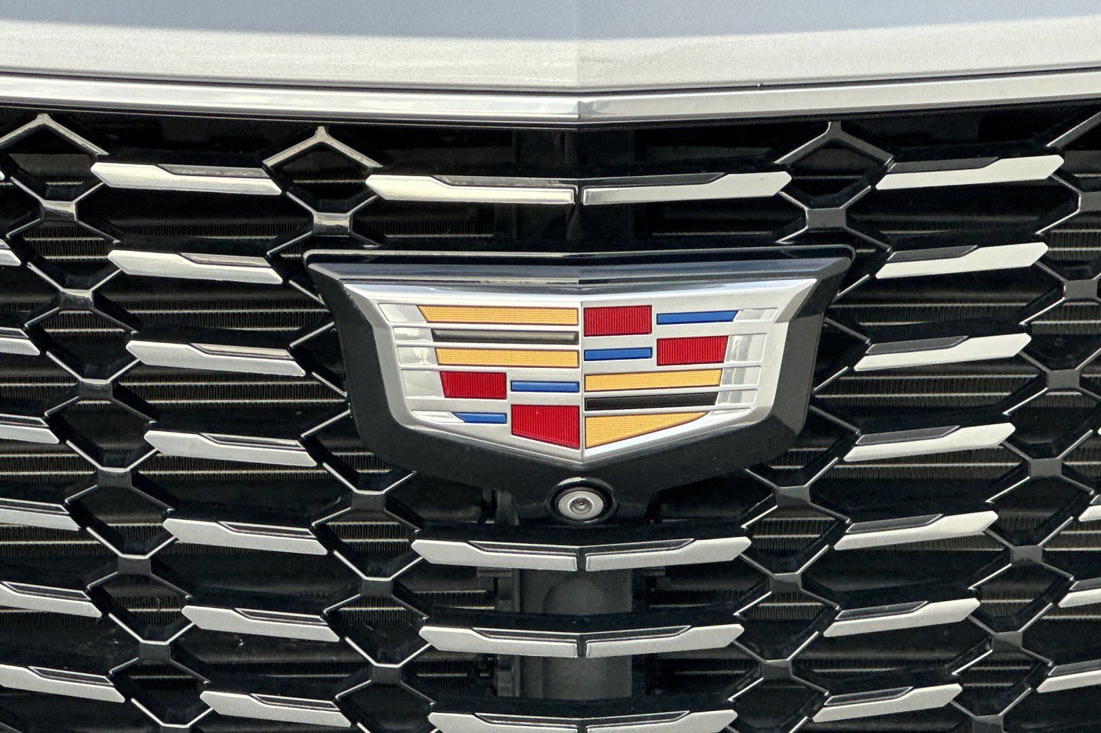 Used 2022 Cadillac XT4 Premium Luxury w/ Enhanced Visibility Package FWD image 39