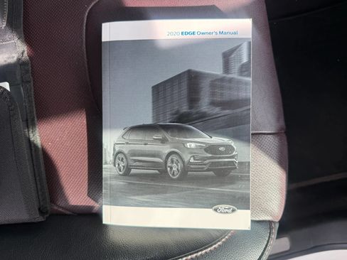 Used 2020 Ford Edge Titanium w/ Equipment Group 301A AWD/4WD image 39