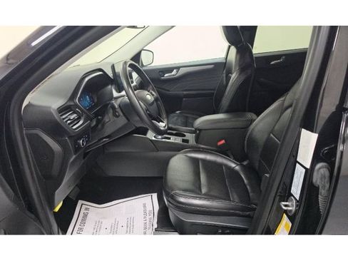 Used 2024 Ford Escape Platinum AWD/4WD image 5
