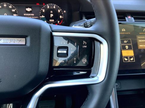 Used 2024 Land Rover Discovery Sport S image 23