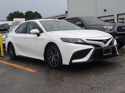 Used 2024 Toyota Camry SE w/ Blackout Package (TMS)