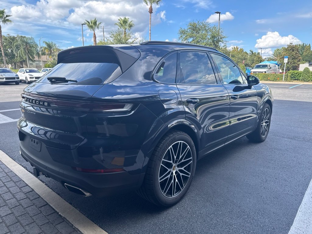 Certified 2024 Porsche Cayenne AWD/4WD image 5