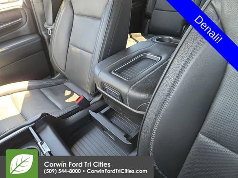 Used 2024 GMC Yukon XL Denali AWD/4WD image 22