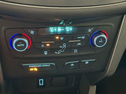 Used 2017 Ford Escape SE AWD/4WD image 18