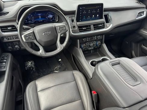 Certified 2024 Chevrolet Suburban Z71 w/ Luxury Package AWD/4WD image 13