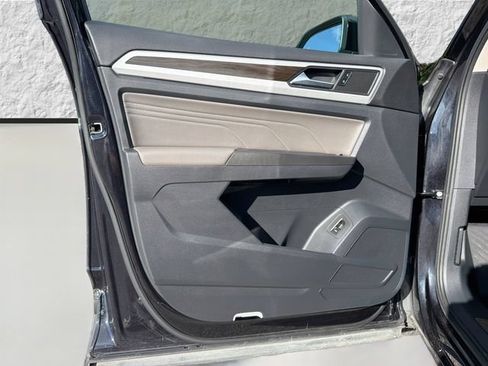 Used 2022 Volkswagen Atlas SE FWD image 23