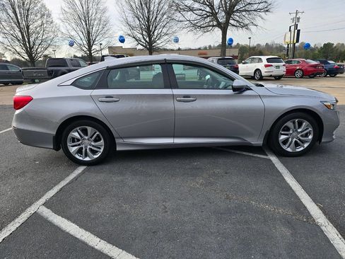 Used 2020 Honda Accord LX image 7