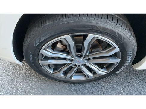 Used 2019 GMC Terrain Denali w/ Advanced Safety Package image 9