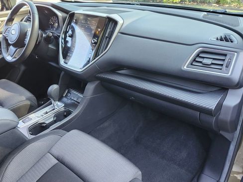 Used 2024 Subaru Ascent Premium w/ Convenience Package image 18